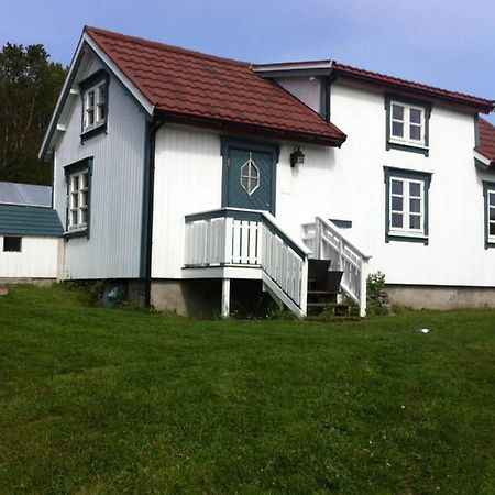 Nordlandshus Ved Lofotr Villa Bostad ภายนอก รูปภาพ